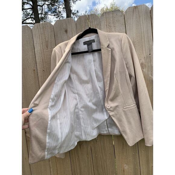 Suzy Shier Womens Suit Jacket Blazer Beige Long Sleeve Small Petite Work - Picture 7 of 7